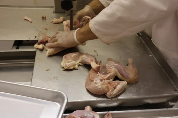 Whole Chicken Skinless – Stew Cut (Desi Style) - Image 15
